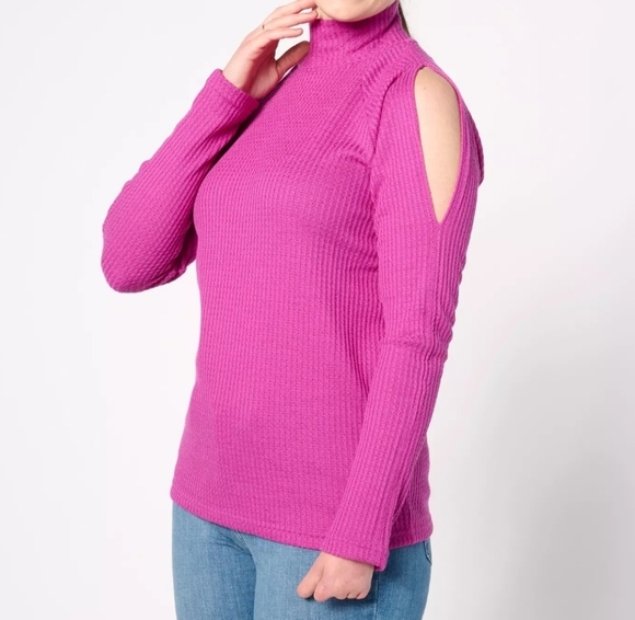 Attitudes by Renee Slit Shoulder Mock Neck Tunic in Wild Aster, Size Medium - Picture 1 of 9